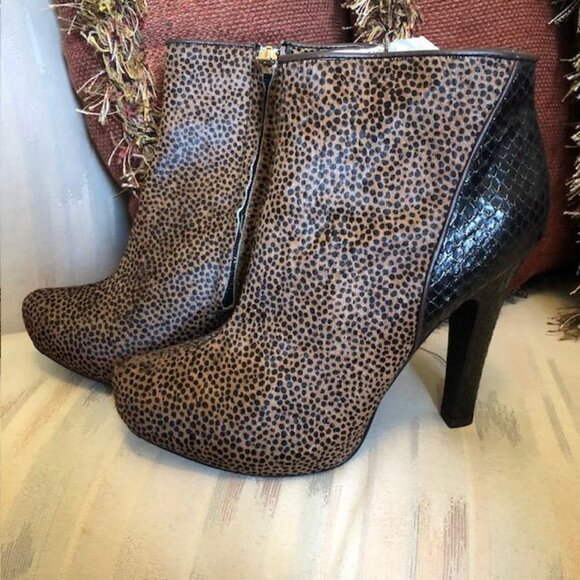 Leopard Booties Half Leather/Half Calf Hair , US Size  8.5 New With Box - Picture 1 of 5